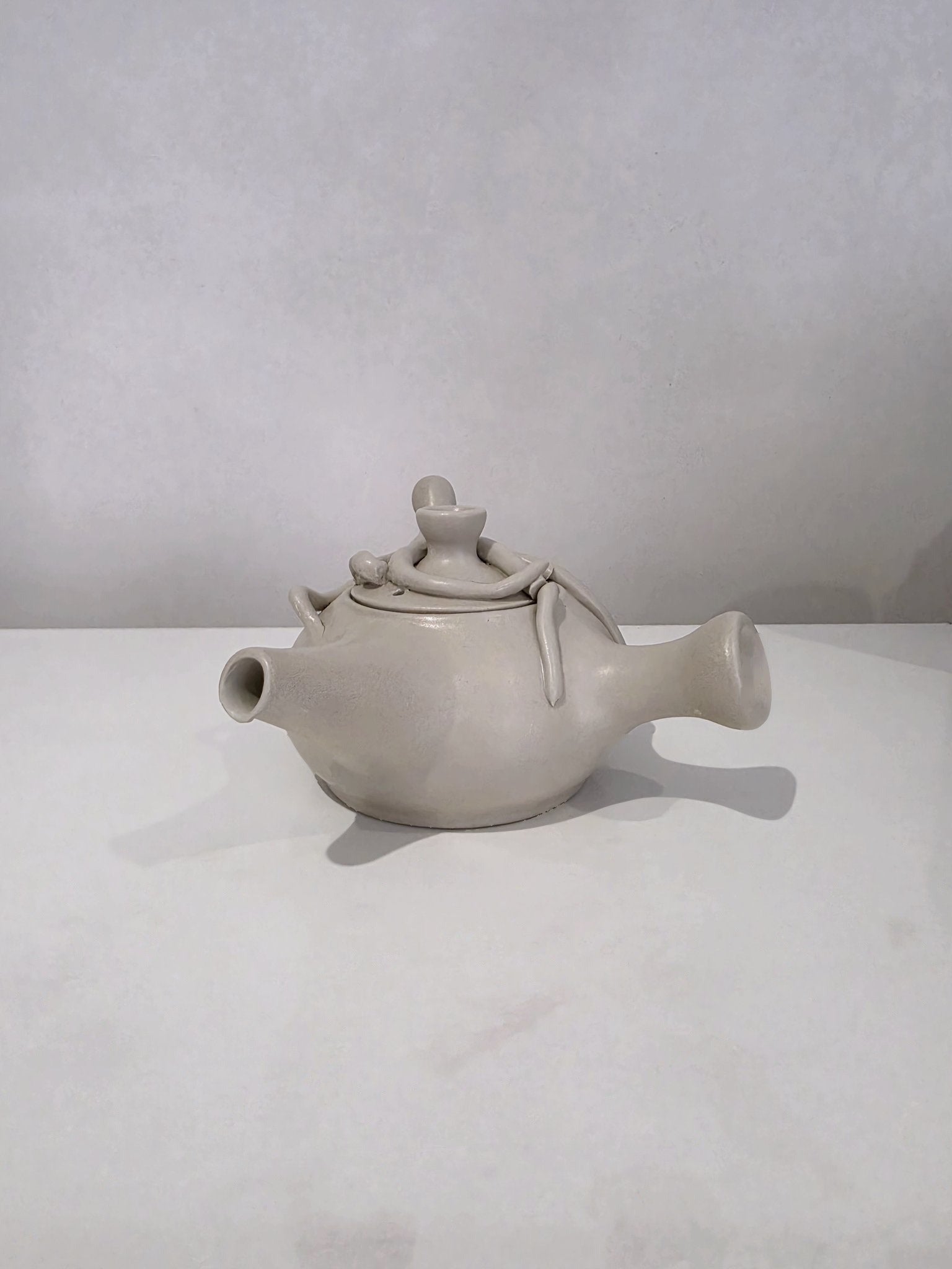 The Kyusu Pussy, three-quarter view