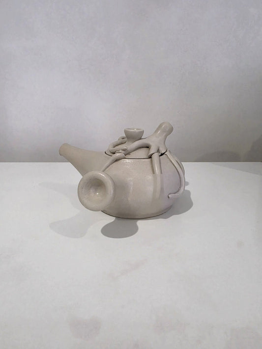 The Kyusu Pussy, side view